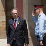 El presidente de la Generalitat de Cataluña, Quim Torra, a la salida del Parlament de Cataluña