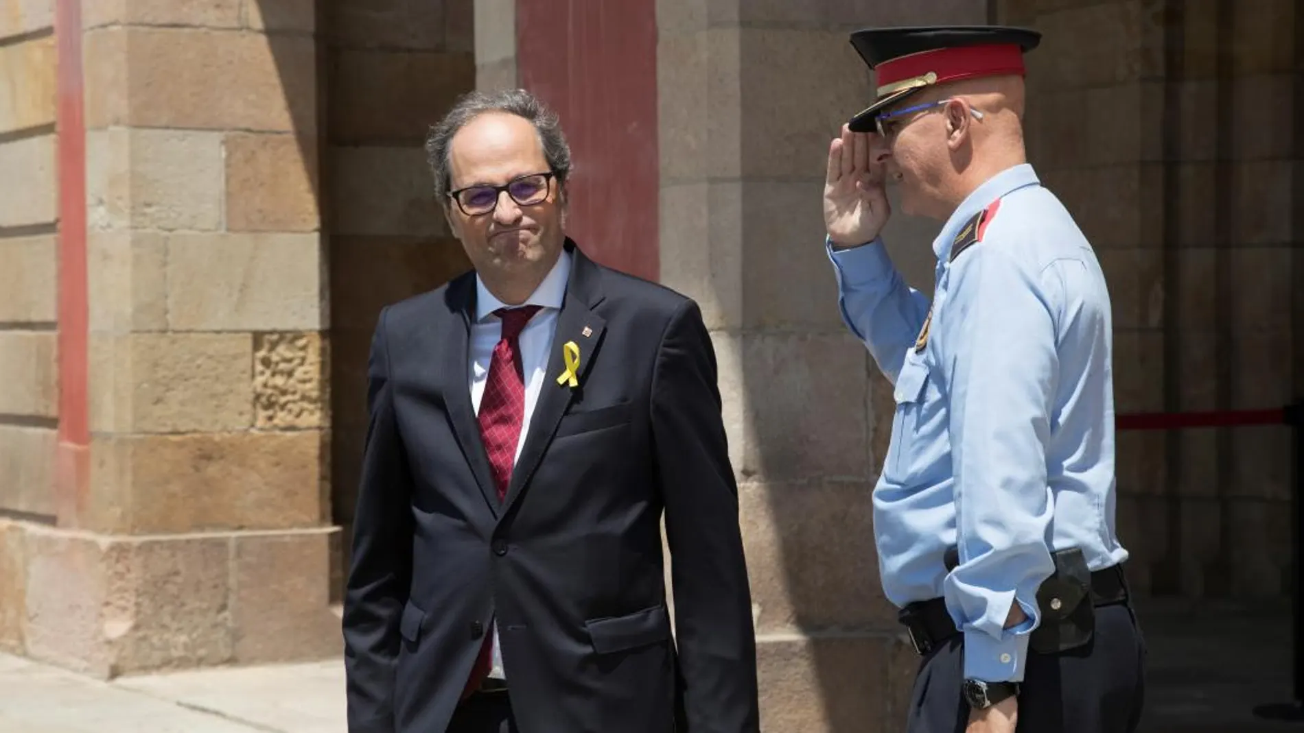 El presidente de la Generalitat de Cataluña, Quim Torra, a la salida del Parlament de Cataluña