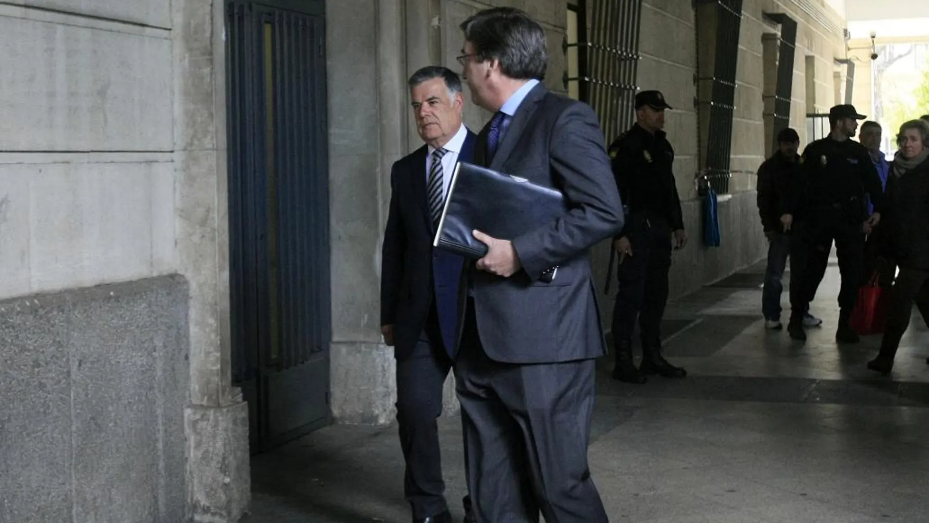 El ex consejero José Antonio Viera en los juzgados