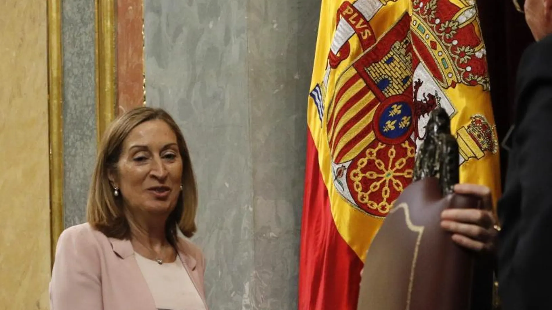 Ana Pastor: «El Parlamento debe ser generador de los consensos necesarios»