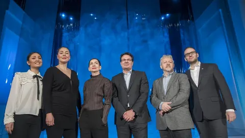 Las sopranos Kristina Mkhitaryan y Oksana Dyka, Nicola Raab, Francisco Potenciano (director económico-administrativo de Les Arts), Fabio Biondi y el tenor Michael Fabiano