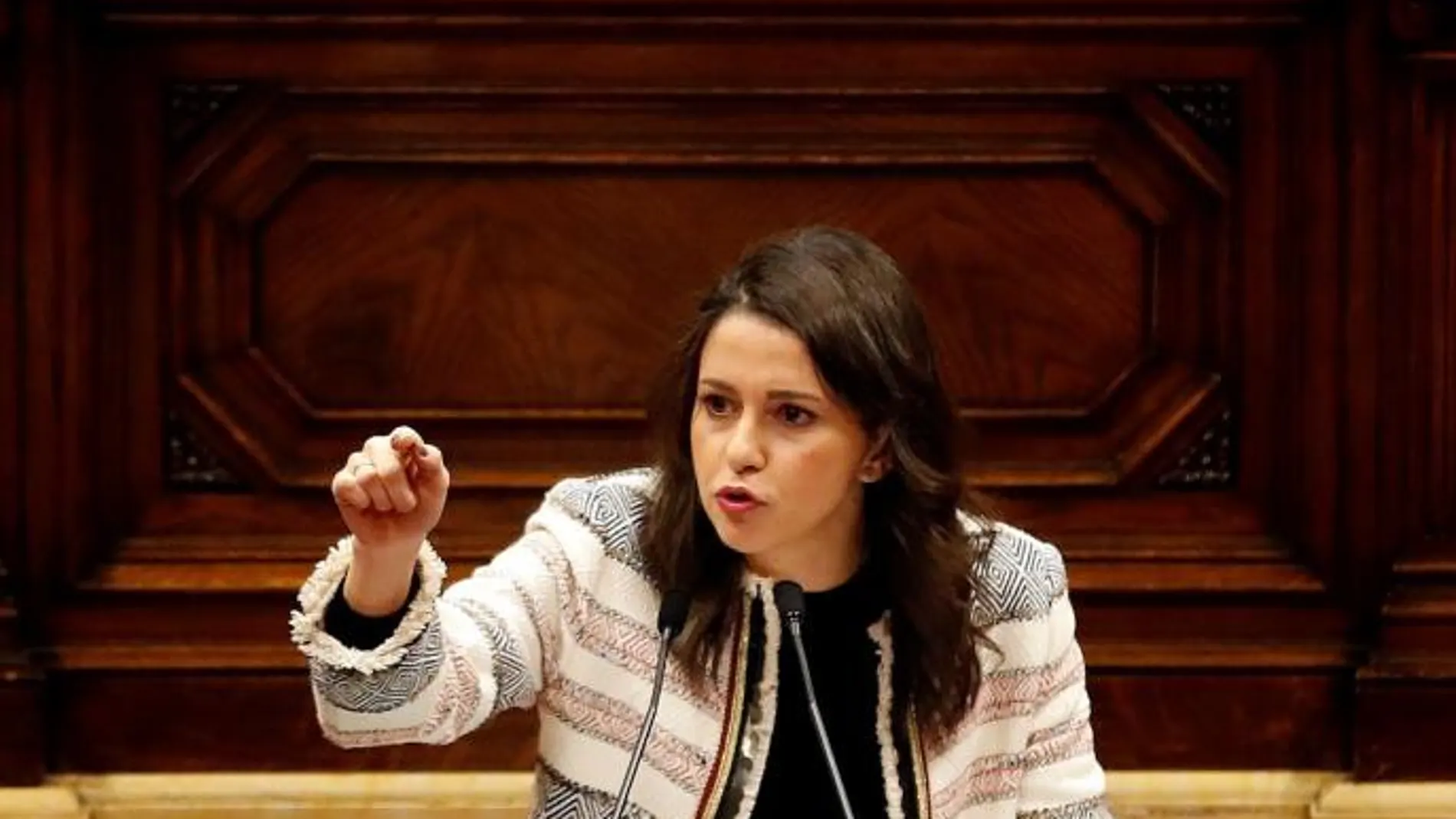 Arrimadas: «¡Ya basta de procés, han fracasado!»