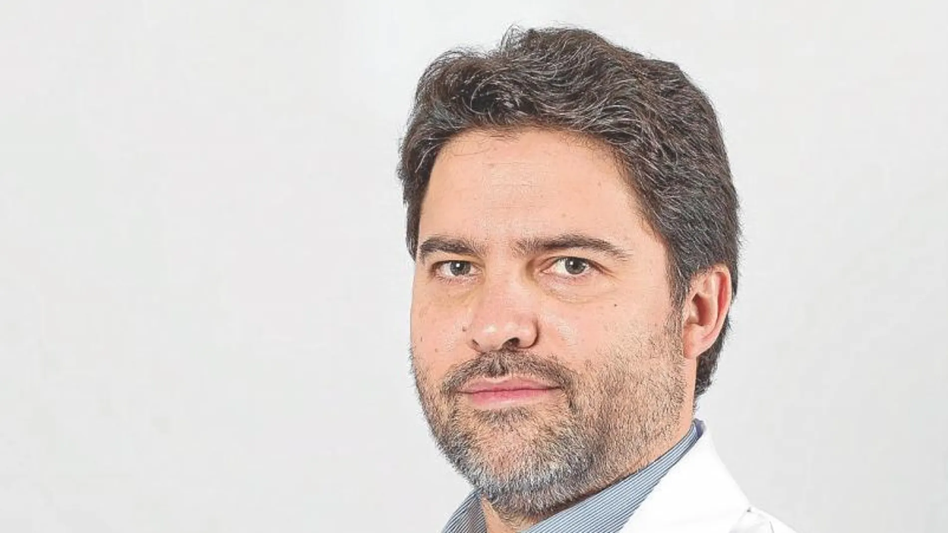 Dr. Javier Cambronero Santos, Jefe de Servicio de Urología en el Hospital Quirónsalud San José (Madrid)