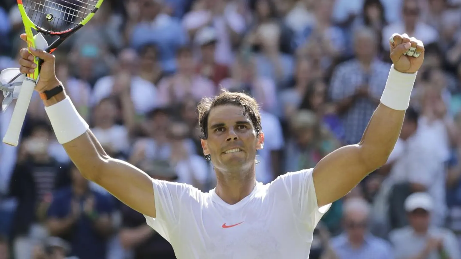 Rafael Nadal celebra su victoria ante el israelí Dudi Sela. (AP Photo/Ben Curtis)