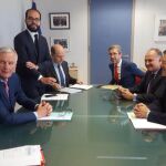 La Razón. El presidente de la Generalitat Valenciana, Ximo Puig, durante la reunión que mantuvo ayer con el jefe del equipo negociador de la Comisión Europea para la salida del Reino Unido de la Unión Europea, Michael Barnier
