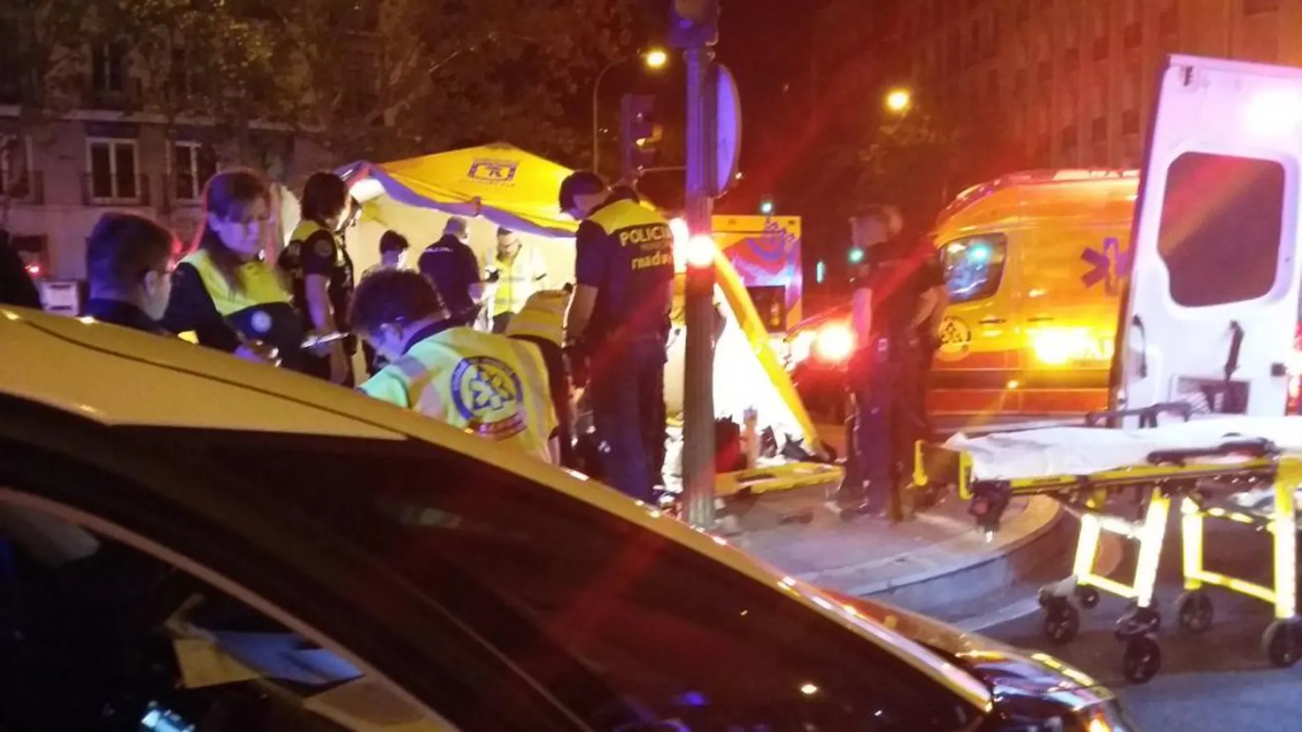 Actuación del Samur en la glorieta de Bilbao
