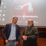 Pepe Calvo junto a Joaquín Díaz en la presentación del Archivo / J. L Leal/Ical