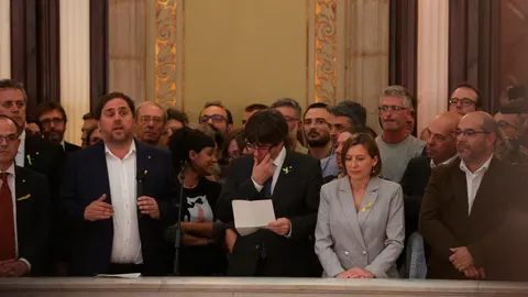 La Guardia Civil busca en el Parlament información sobre el 1-O