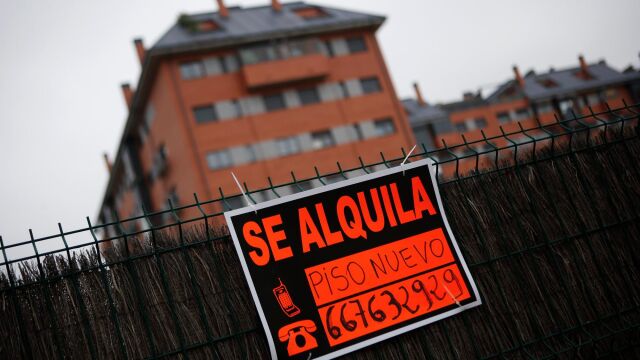 Cartel de 'Se alqula'
