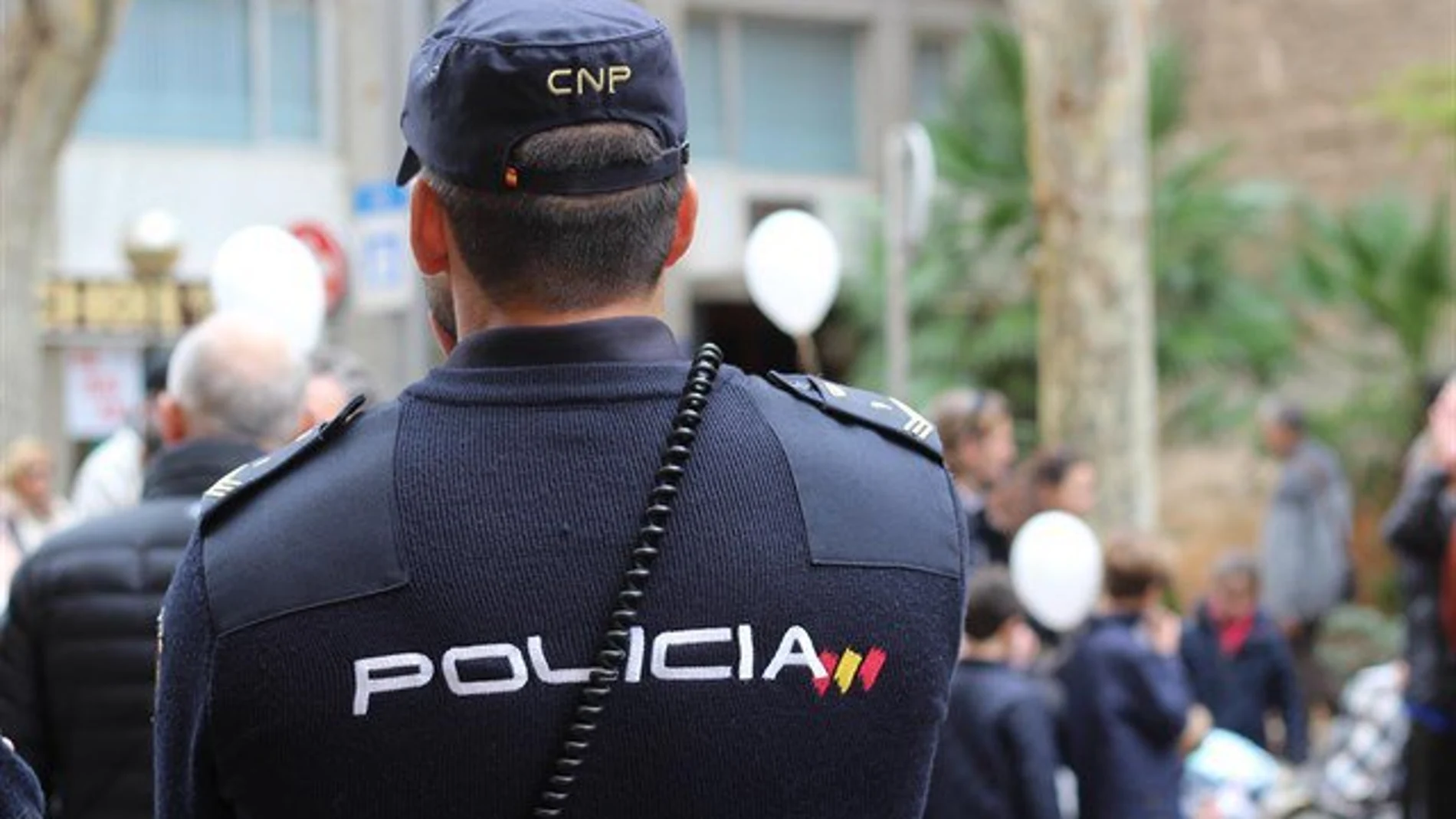 Un peligroso delincuente, herido de un disparo tras atacar a policías nacionales con una catana en Jerez