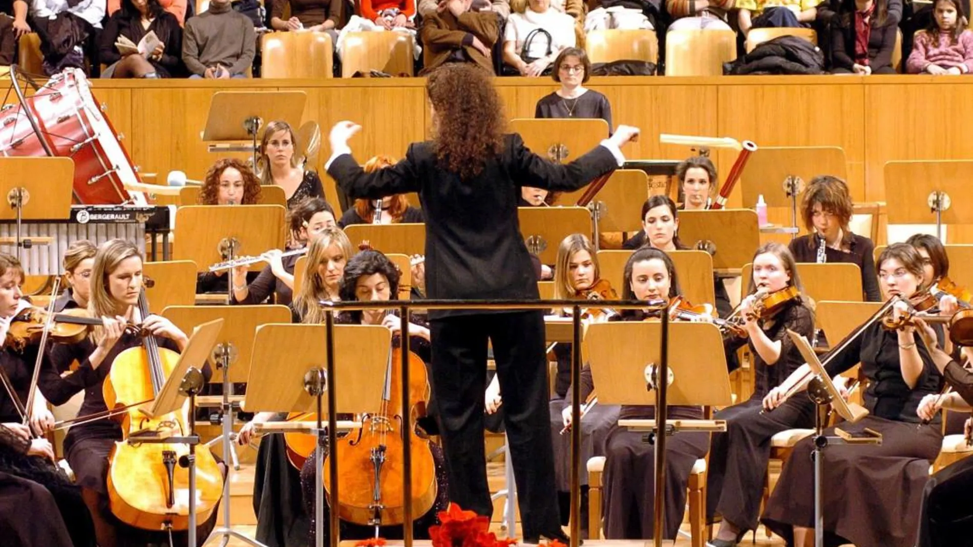 La Orquesta Sinfónica de Mujeres de Madrid (Osmum) está compuesta solamente por mujeres/ ARCHIVO