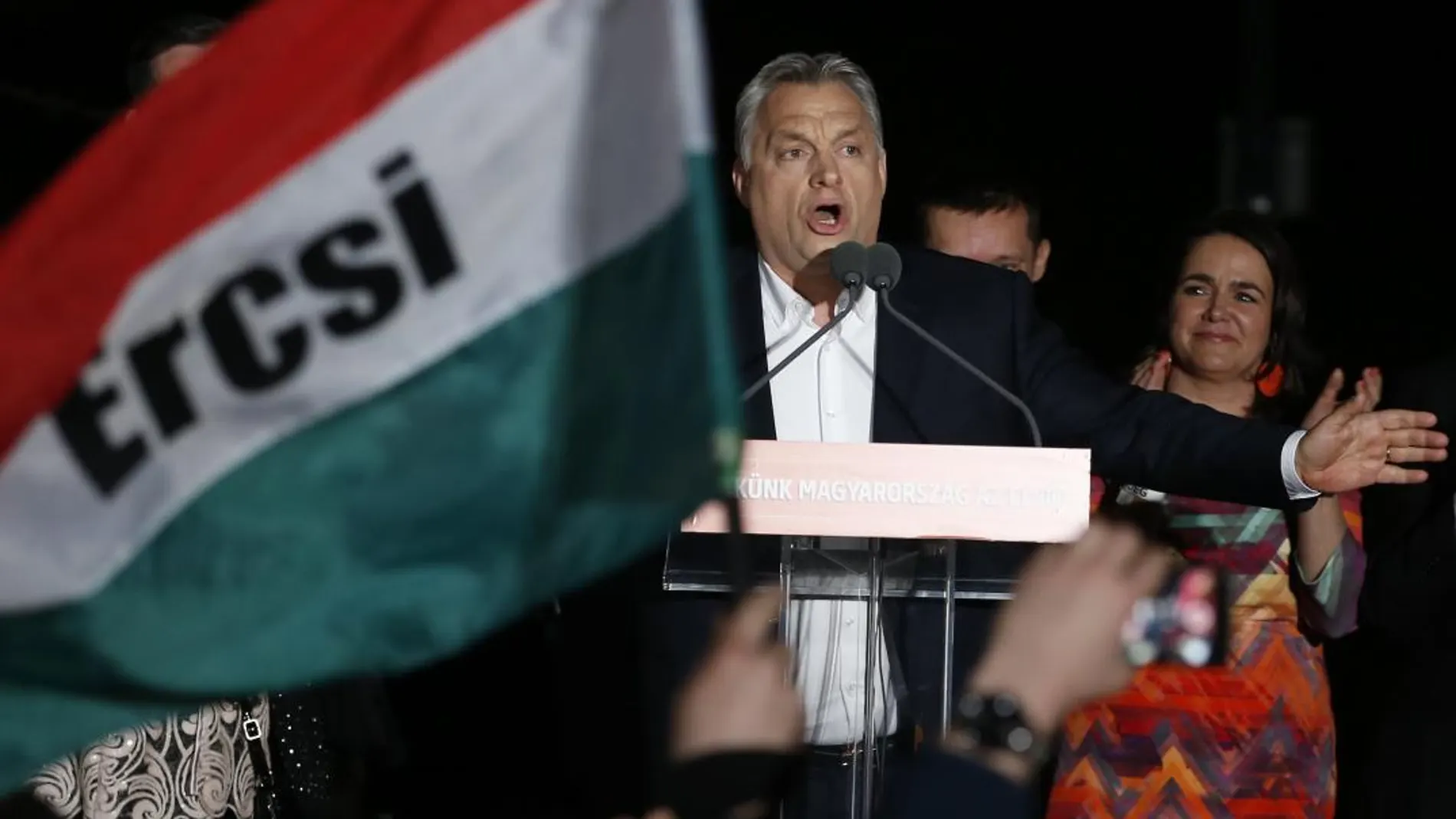 El primer ministro húngaro Viktor Orbán celebra su victoria en las elecciones