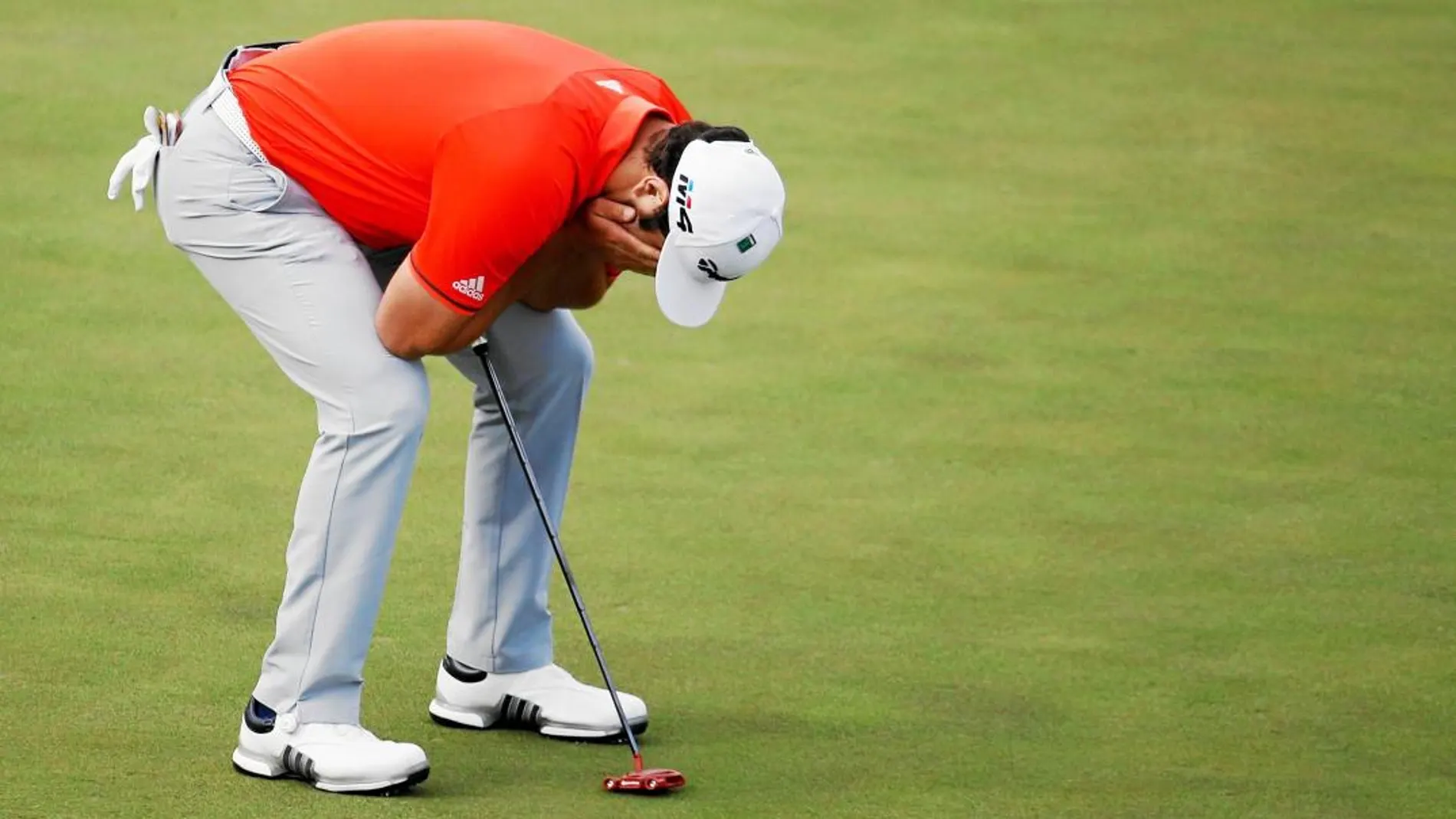 Jon Rahm lamenta uno de los «bogeys» que le costaron el título en Augusta