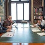 El presidente Puig, frente al secretario autonómico de Turismo, Francesc Colomer, en la reunión que mantuvieron ayer (EFE)