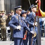 El alcalde de la ciudad, Alfonso Fernández Mañueco, jurando la bandera