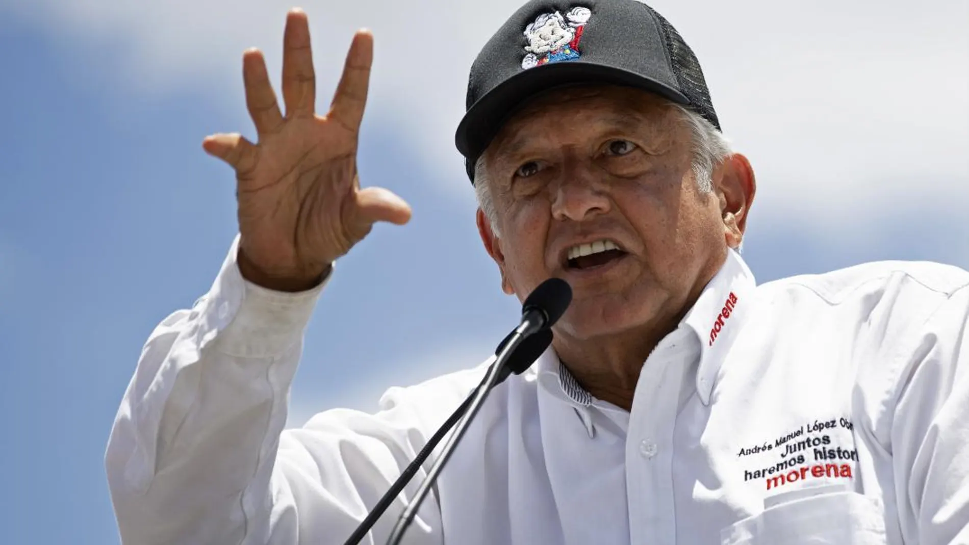 El candidato Andrés Manuel López Obrador, durante un mitin en Ciudad de México-AP