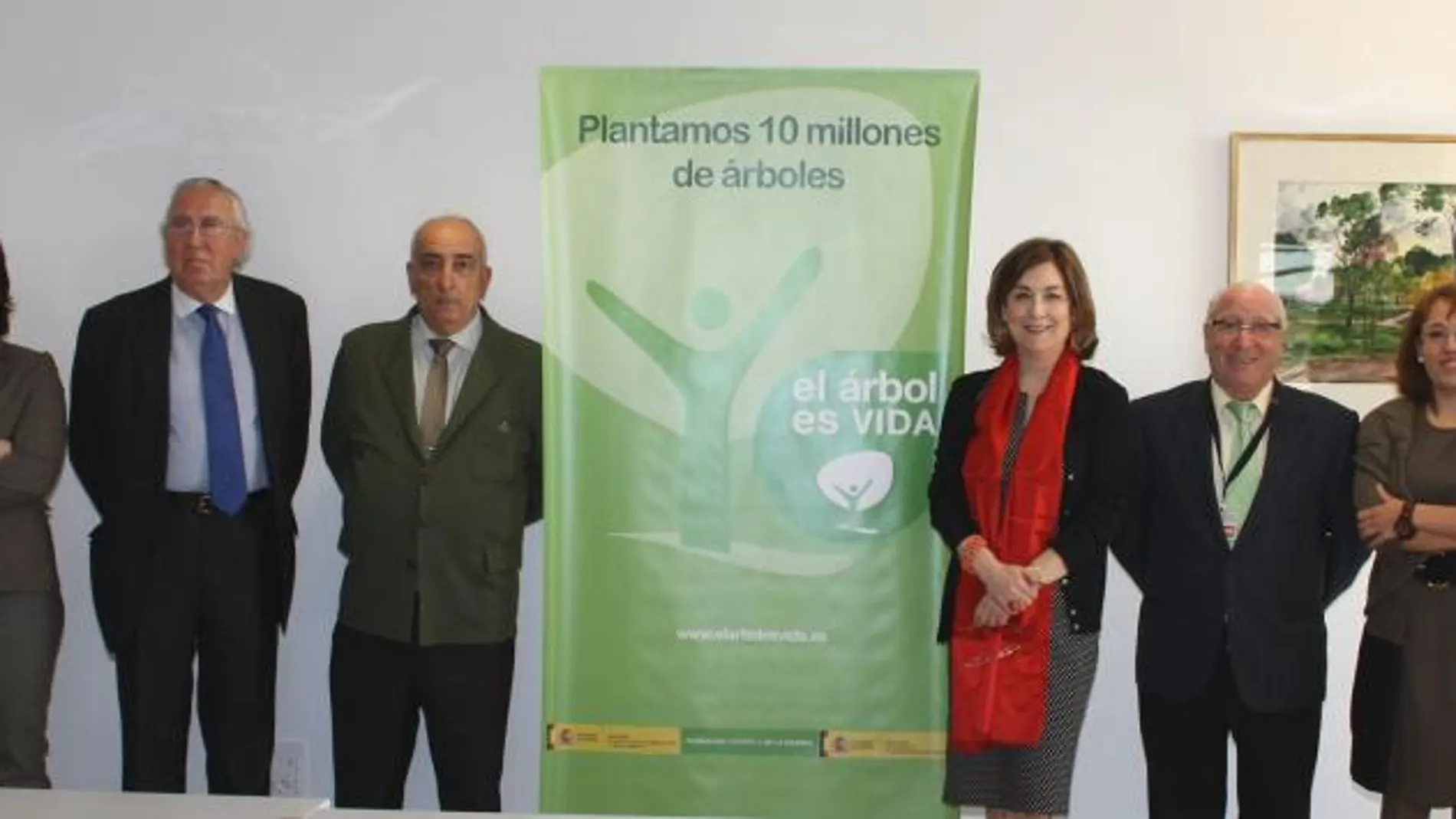 De izda. a dcha., Francesc de Paula Pons, Vicepresidente del Consorcio de 'El Árbol es Vida'; Laura Martín, Secretaria del Consorcio; Domingo Soriano, Interventor y Vocal del Consorcio en representación del Ministerio de Hacienda y Administraciones Públicas...