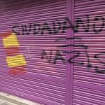 Pintada en el comercio de la madre de Albert Rivera. (Twitter)