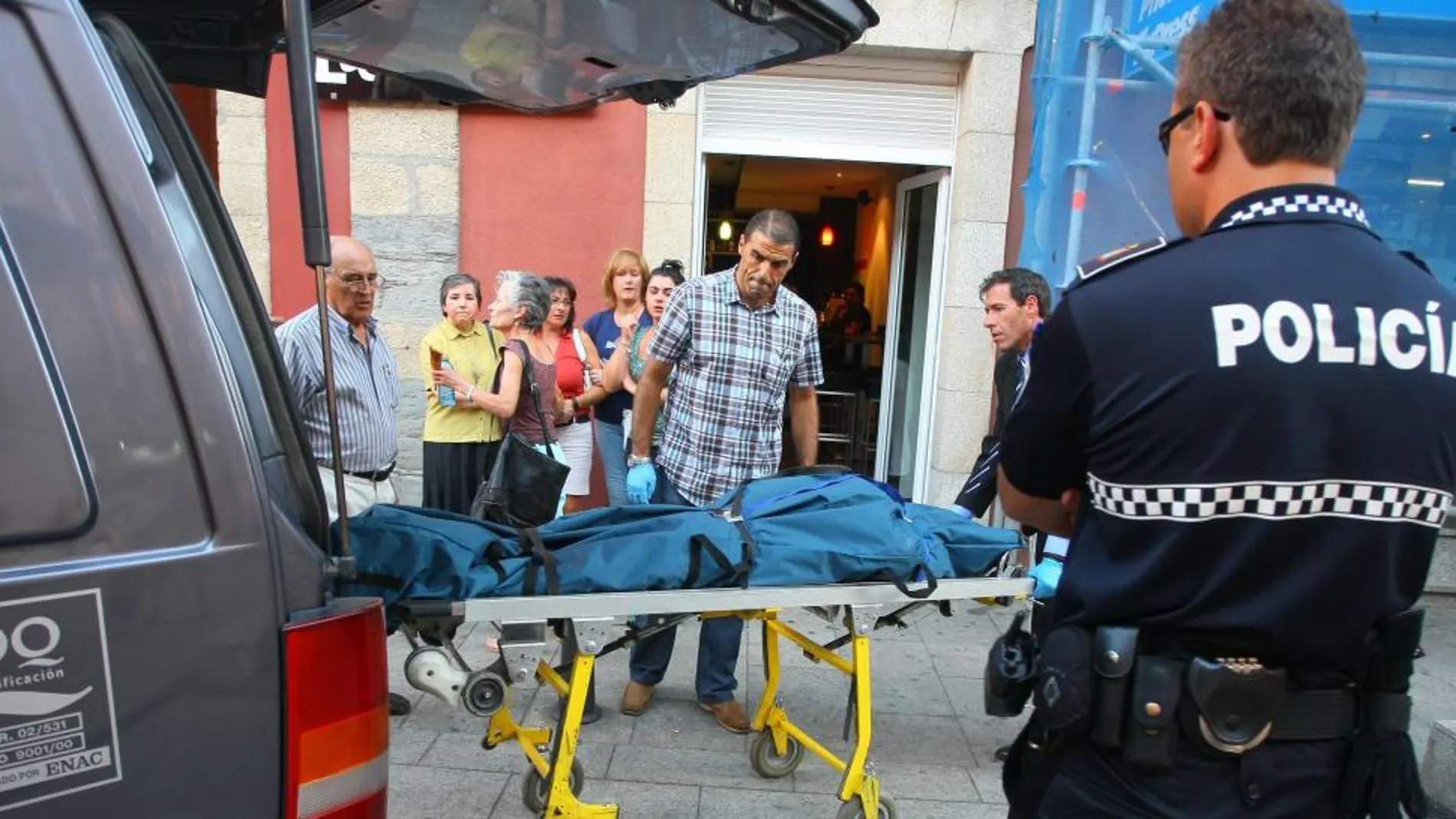 Fallece un obrero al caer por el hueco de una escalera cuando trabajaba en la rehabilitación de un edificio de Ponferrada