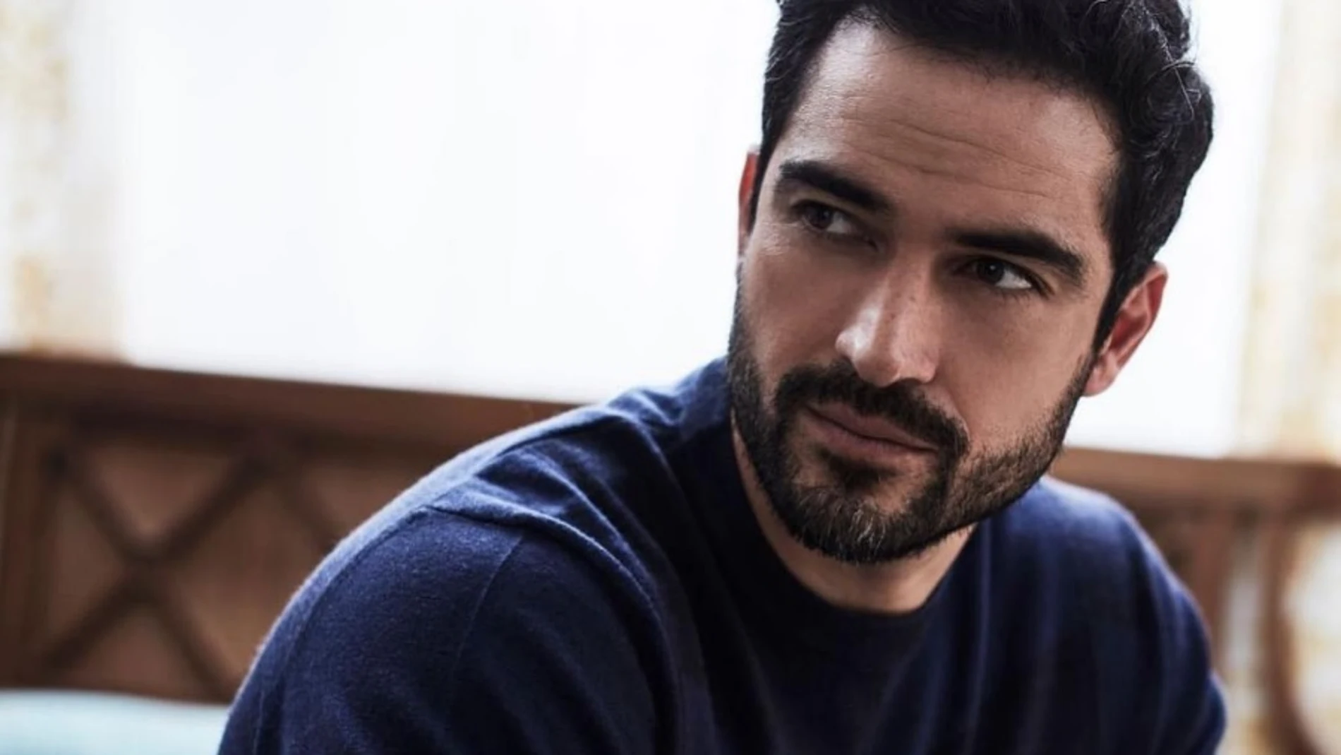 Alfonso Herrera es conocido por sus papeles en «Sense8» y «Rebelde»