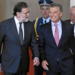 Los presidentes Macri y Rajoy, ayer en Buenos Aires