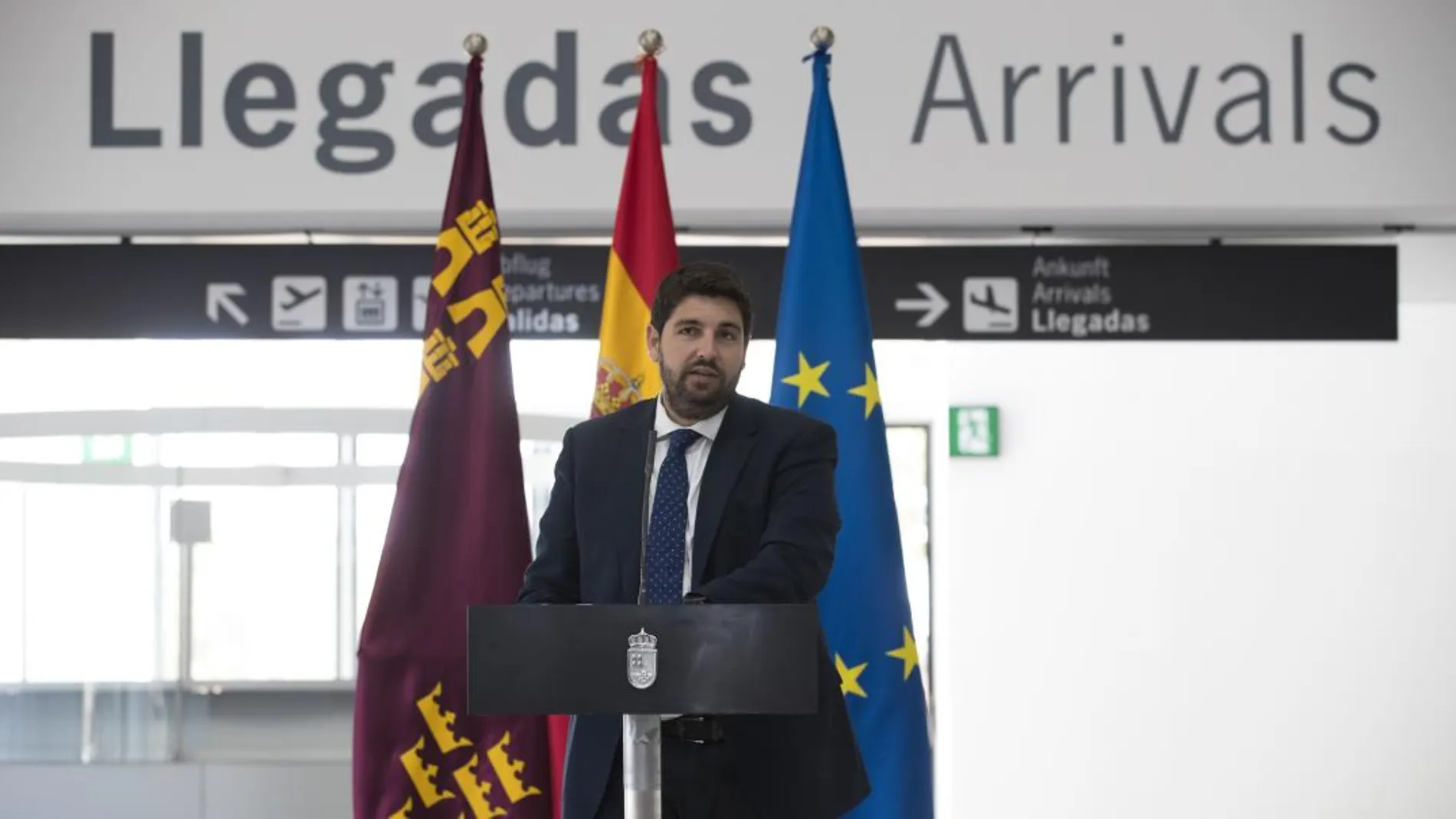 La Razón. El presidente Fernando López Miras presentó ayer el Plan Especial del Aeropuerto