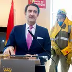El consejero Suárez-Quiñones, durante la presentación de un operativo contra incendios