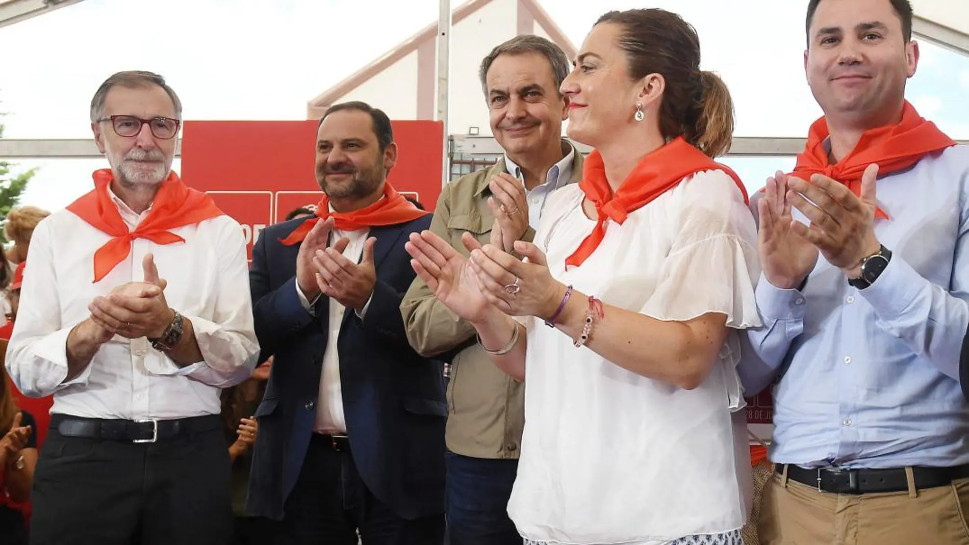 Ignacio Robles ,Ábalos, Zapatero, Virginia Barcones y Javier Cendón, durante la Fiesta de la Rosa