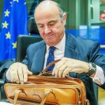 De Guindos participará el próximo martes en la celebración del aniversario del BCE / Efe