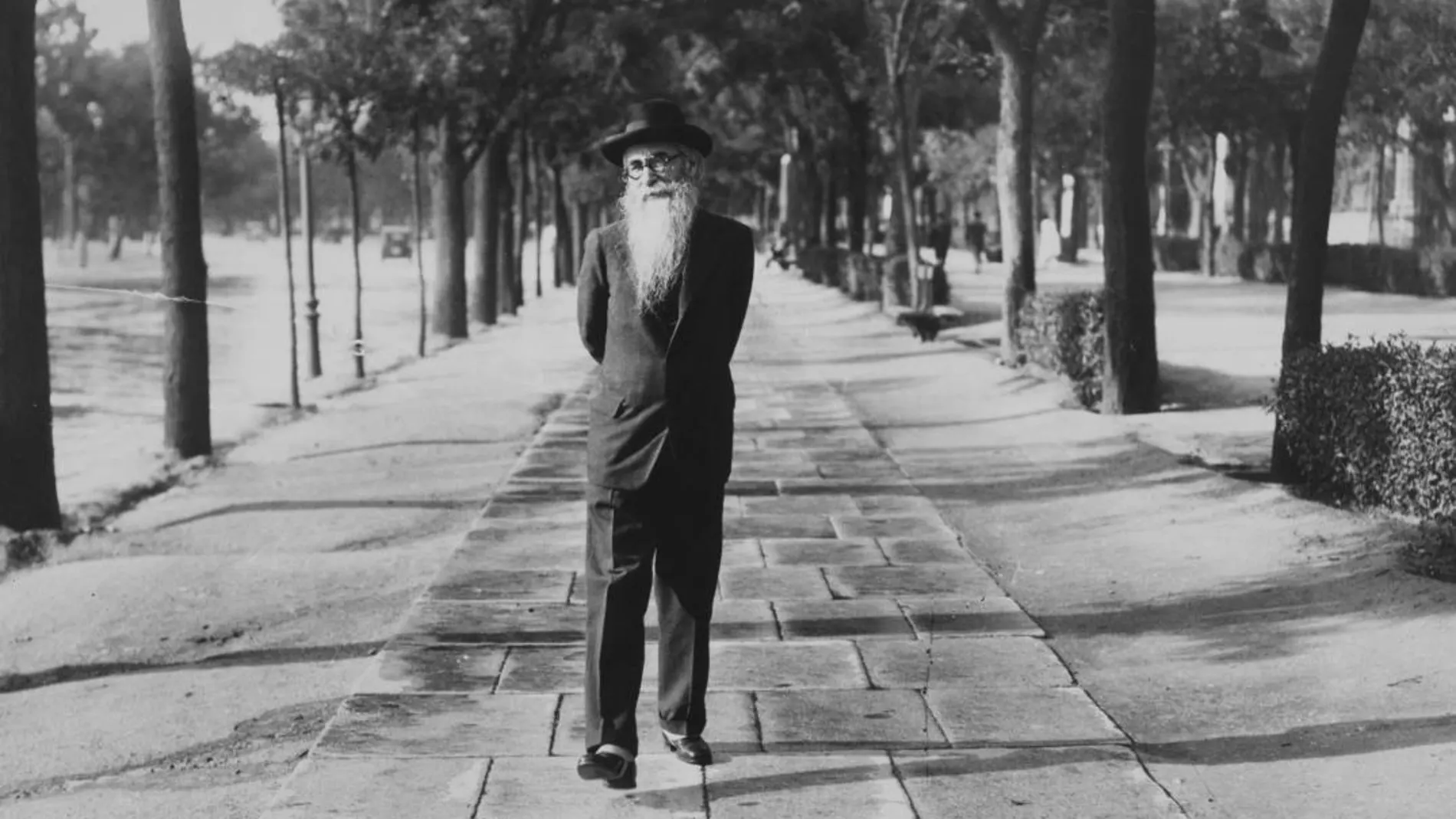 Cine mudo con música en directo bajo el cielo nocturno | Valle-Inclán: «De lo mejorcito»