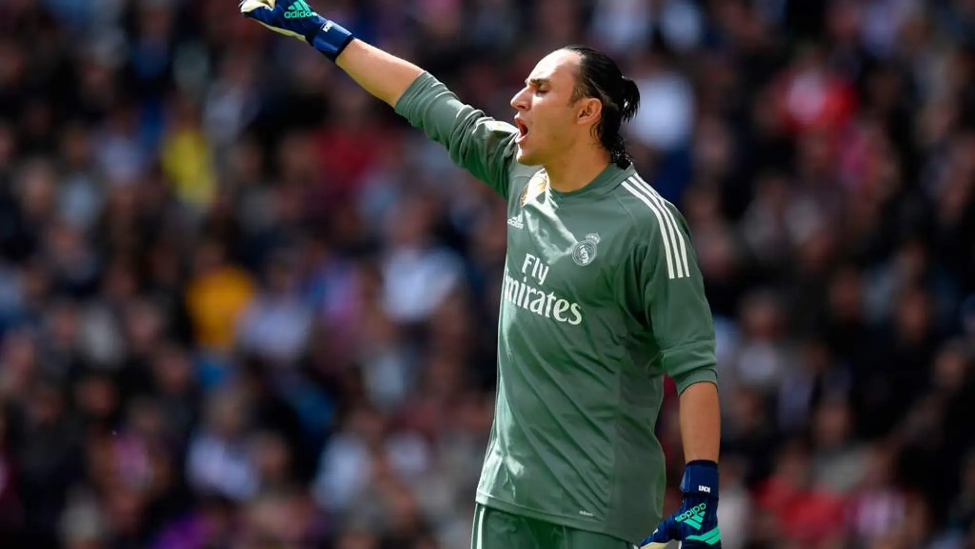 Puños fuera: Keylor se ganó el respeto del Bernabéu