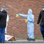 La Policía inglesa examina el lugar donde un adolescente fue asesinado en Londres esta semana