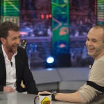 La emotiva despedida de Pablo Motos a Iniesta en 'El Hormiguero 3.0'