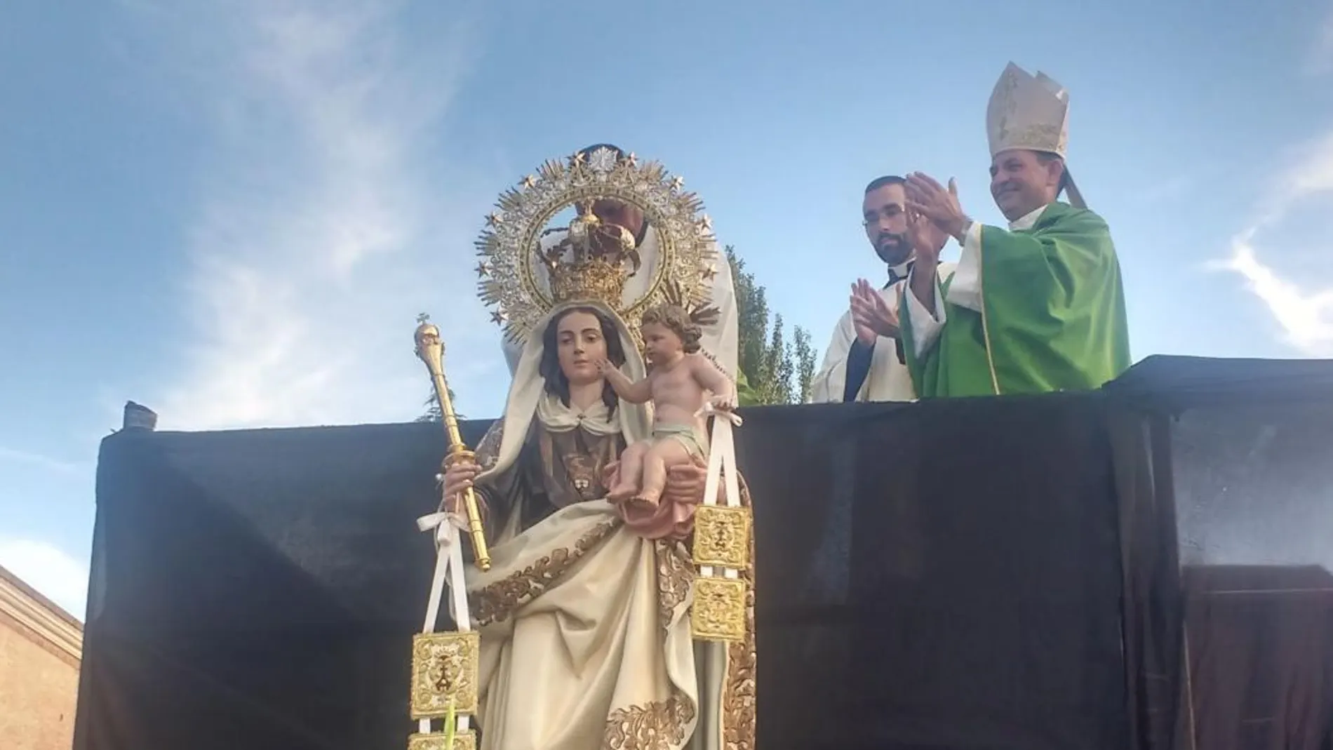 Monseñor Abilio Martínez, en el momento de la Coronación