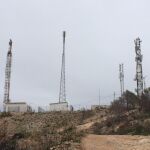 Muchas de las emisoras que carecen de licencia emiten desde la sierra de Perenxisa, entre Torrente y Chiva