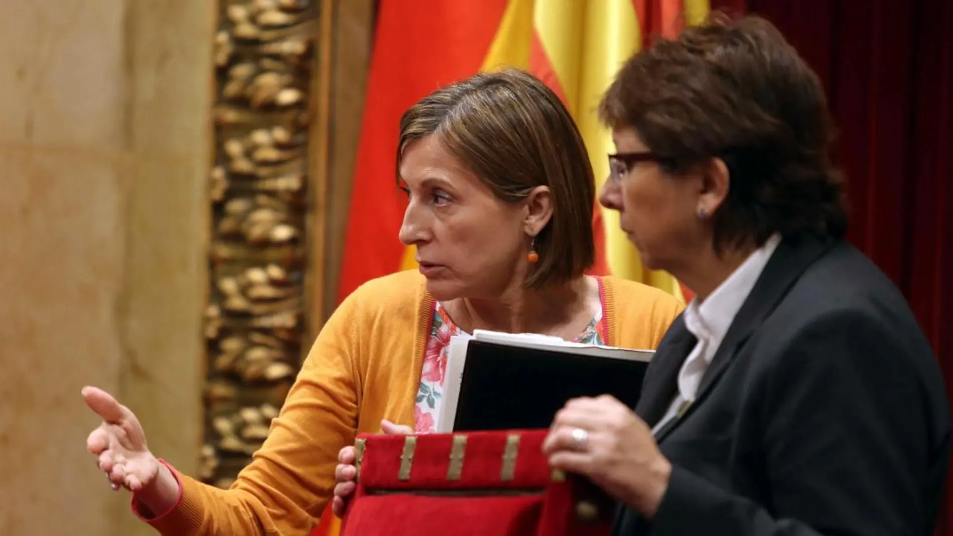 La presidenta del Parlament, Carme Forcadell, tras la solicitud de Junts pel Sí y de la Cup de la alteración del orden del día para incluir el debate y tramitación de la Ley de Transitoriedad Jurídica el pasado mes de septiembre