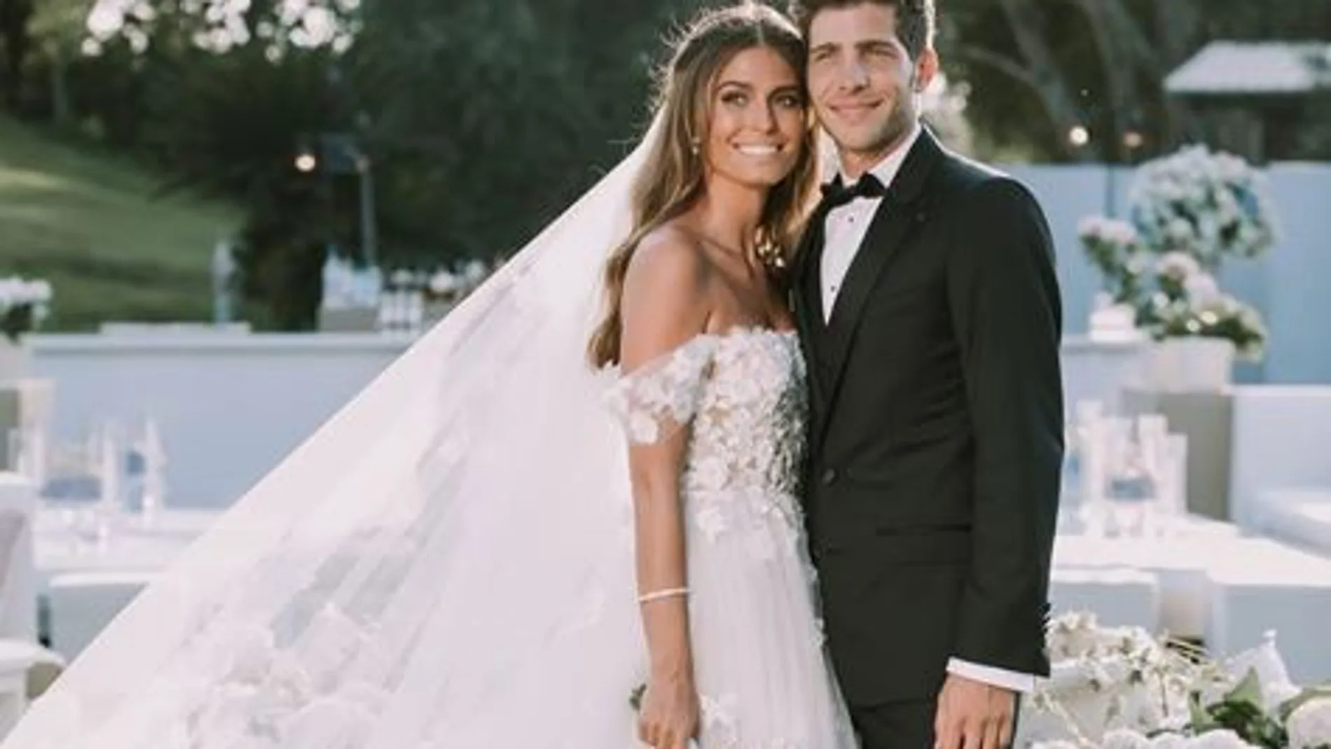 Sergi Roberto y Coral Simanovich sonríen tras haber contraído matrimonio en Israel / Instagram