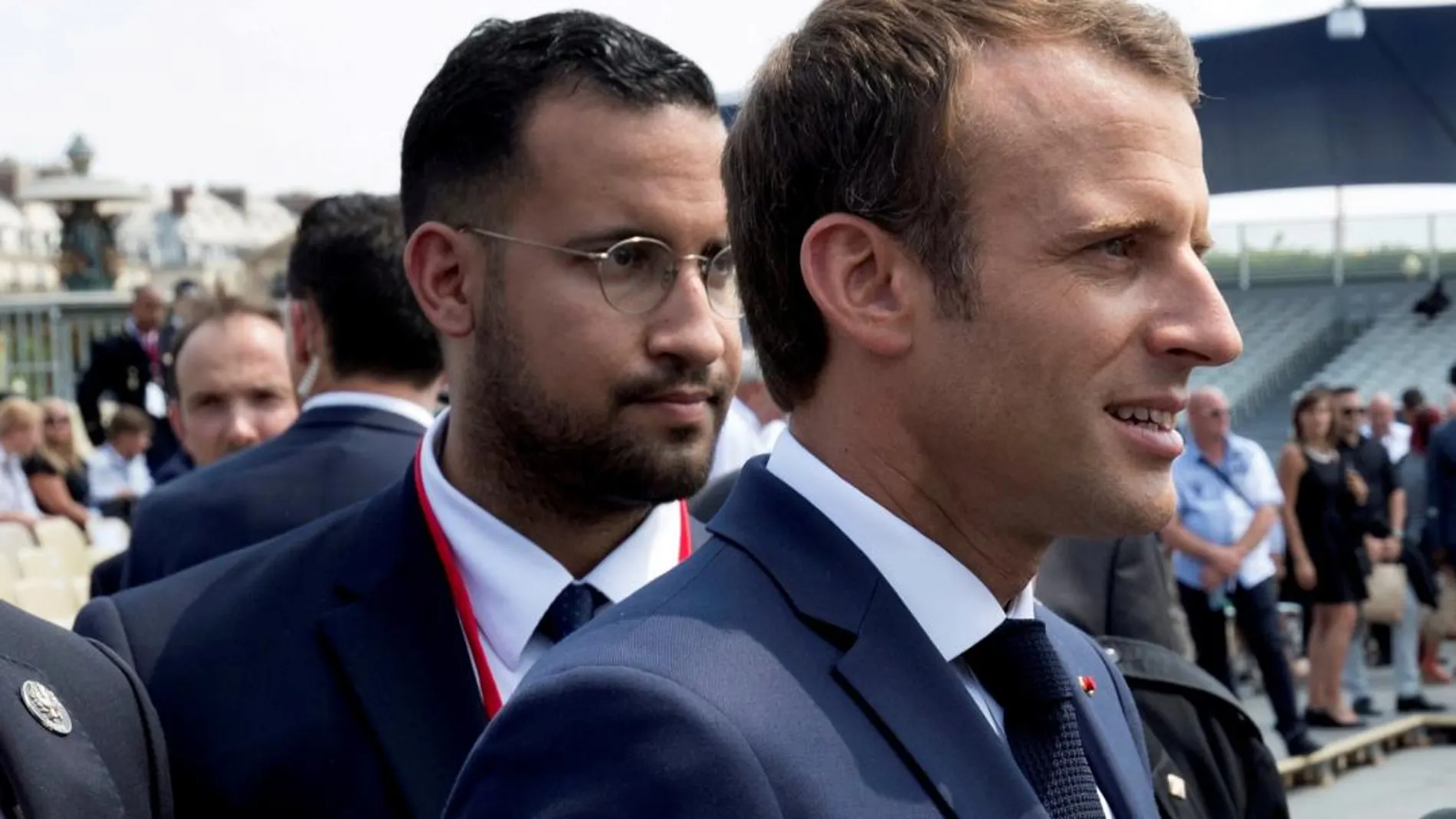 Macron asegura ser el «único responsable» de la gestión del «caso Benalla»