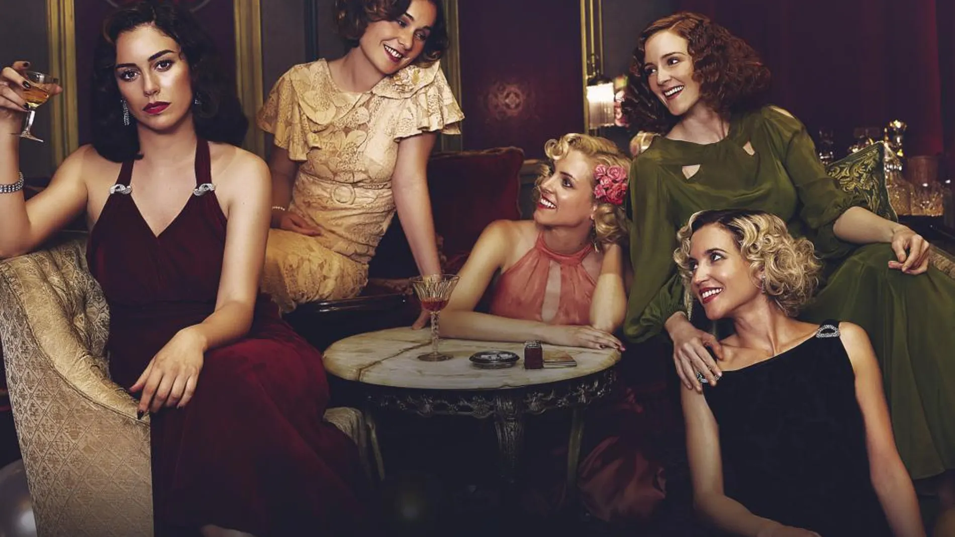 Blanca Suárez, Nadia de Santiago, Maggie Civantos, Ana Polvorosa & Ana Fernández en la tercera temporada de Las chicas del cable, cuyo estreno mundial será el 7 de septiembre