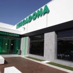 Mercadona abrió 33 nuevas tiendas eficientes el año pasado, que reducen el consumo energético y optimizan el acto de compra