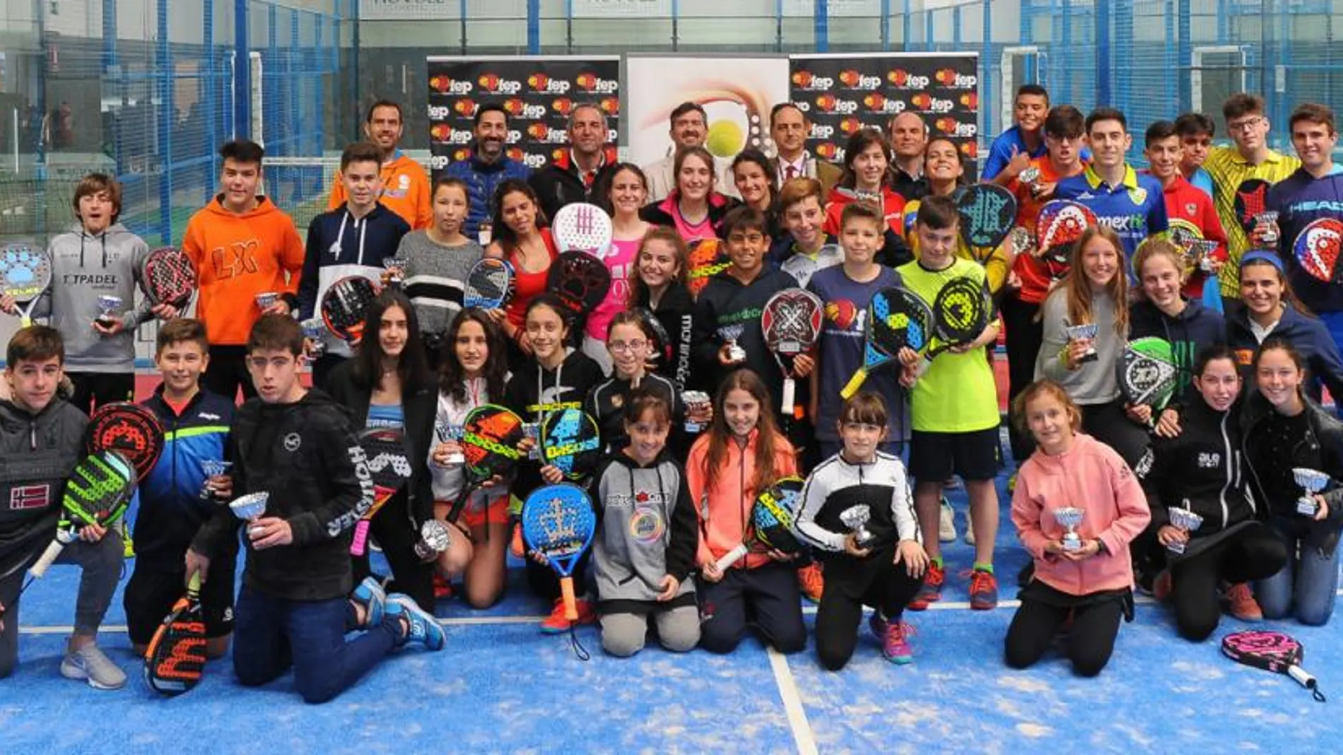 Foto de familia campeones TyC 2 Zaragoza