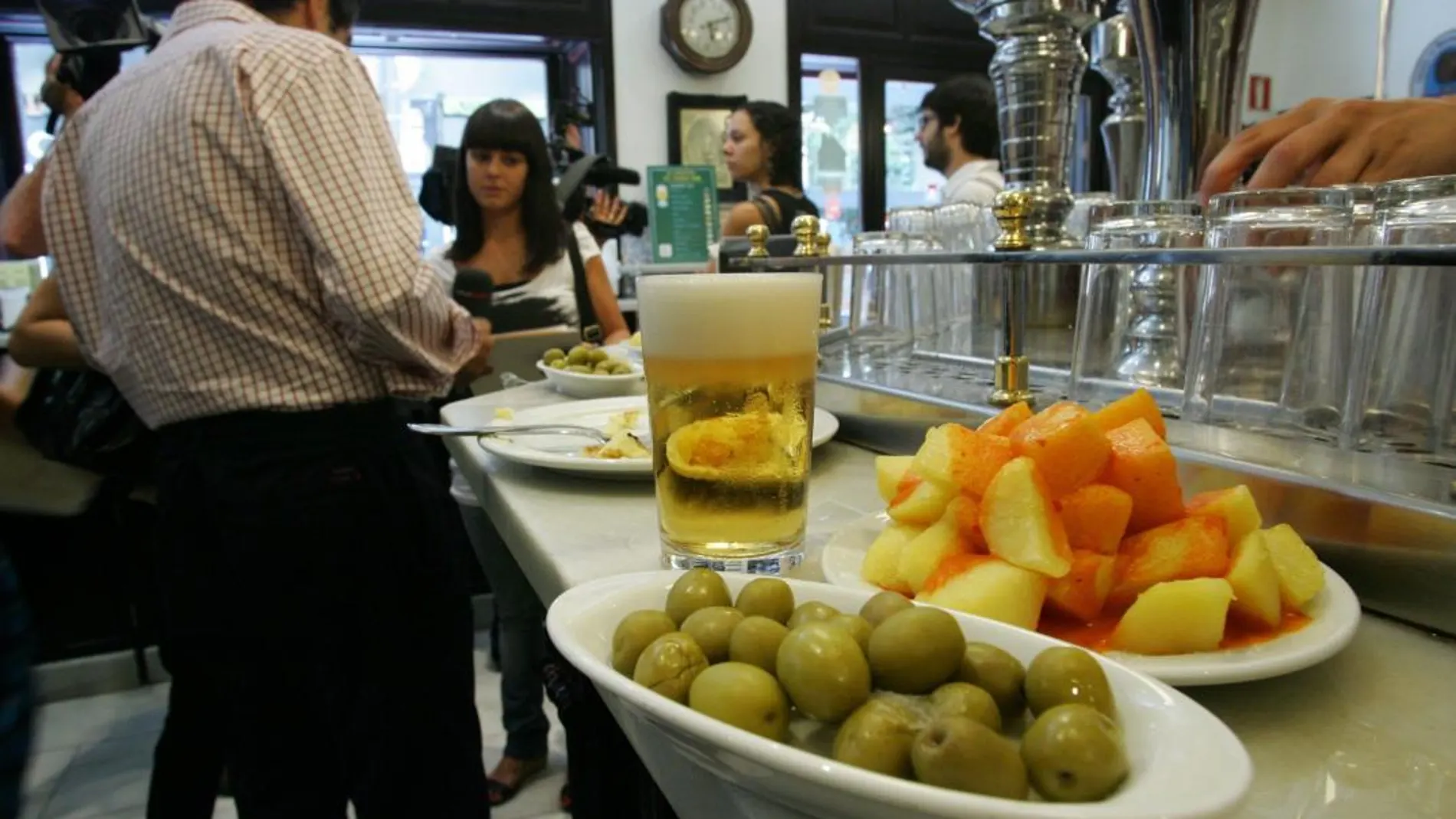 Una cerveza con su pinchito no le engorda lo mismo a una persona que a otra