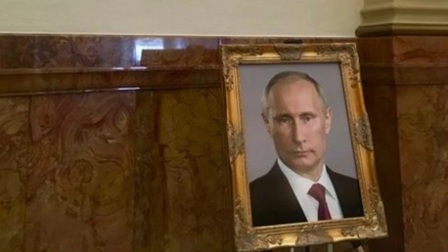 Retrato de Putin en el capitolio de Colorado