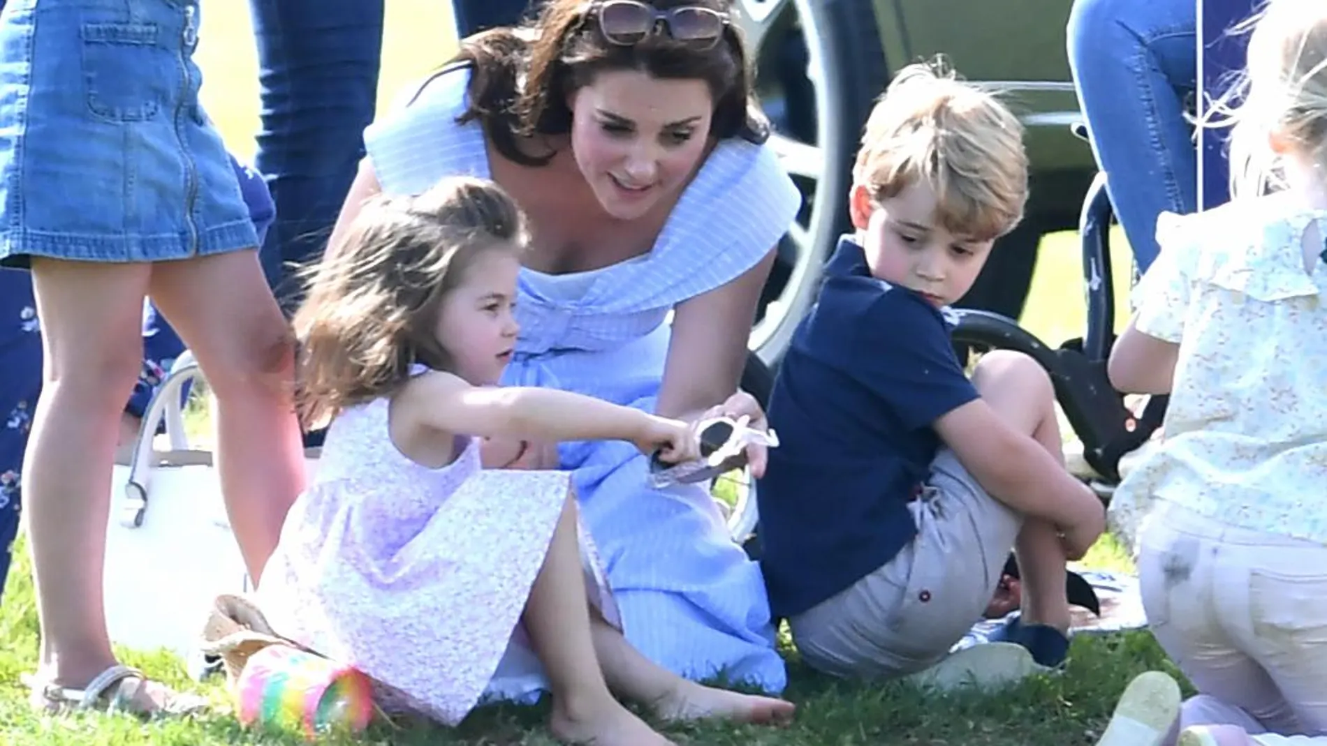 La duquesa de Cambridge y sus hijos, los príncipes Jorge y Carlota / Gtres