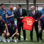 Pedro Sanchez con la Selección de Fútbol/Reuters