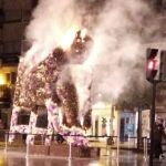 Imagen del monumento floral que representaba a la mujer murciana después de que un joven de 23 años le prendiera fuego con un mechero