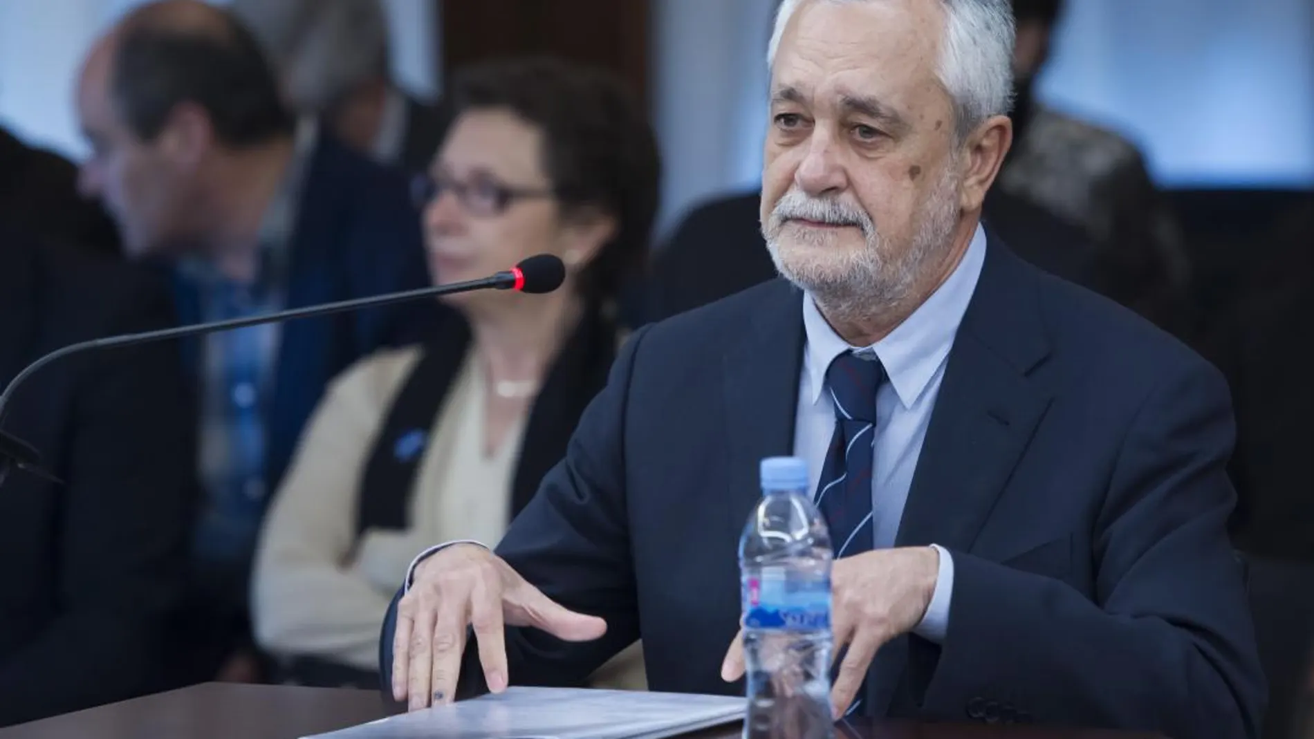 El expresidente andaluz, José Antonio Griñán, responde a las preguntas del fiscal en el juicio de la pieza política del caso ERE