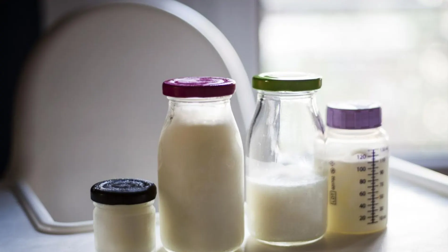 Almacenar leche correctamente ayuda a prolongar la lactancia