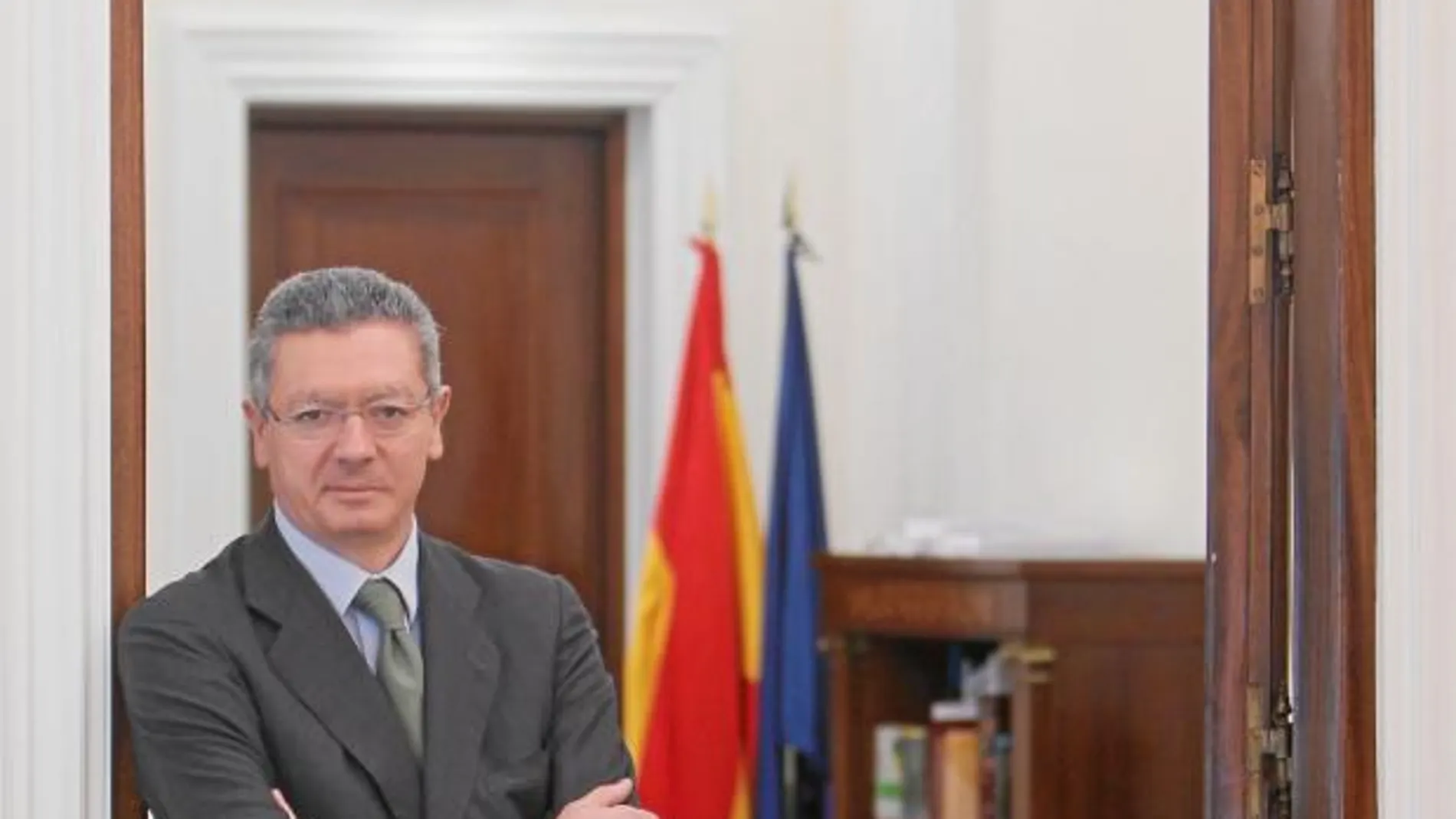 «Mi carrera política se agota el día en que Rajoy abandone la política o bien decida mi relevo en el Consejo de Ministros»