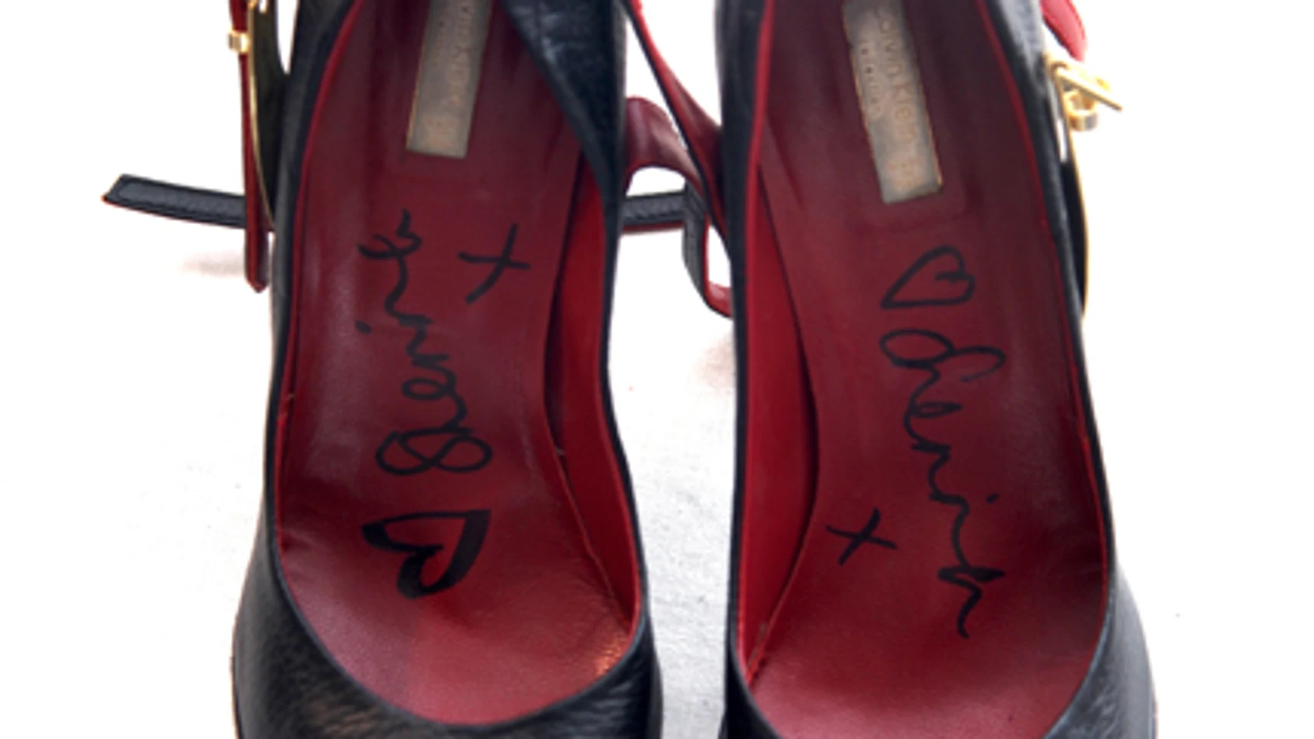 Zapatos Calvin Klenin de Sienna Miller.